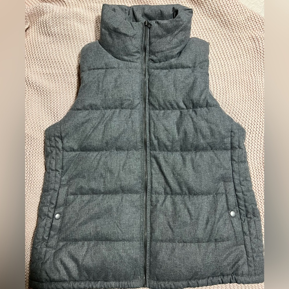 Old Navy Puffer Vest